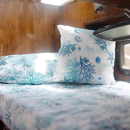 Aloha Jak'S Boat Алассио Экстерьер фото