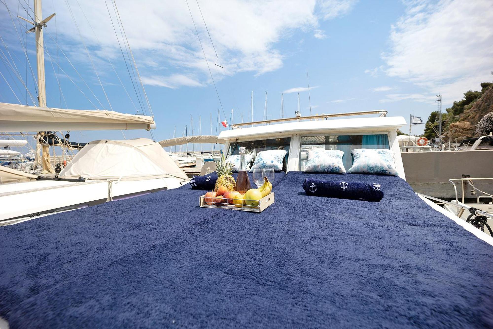 Aloha Jak'S Boat Алассио Экстерьер фото