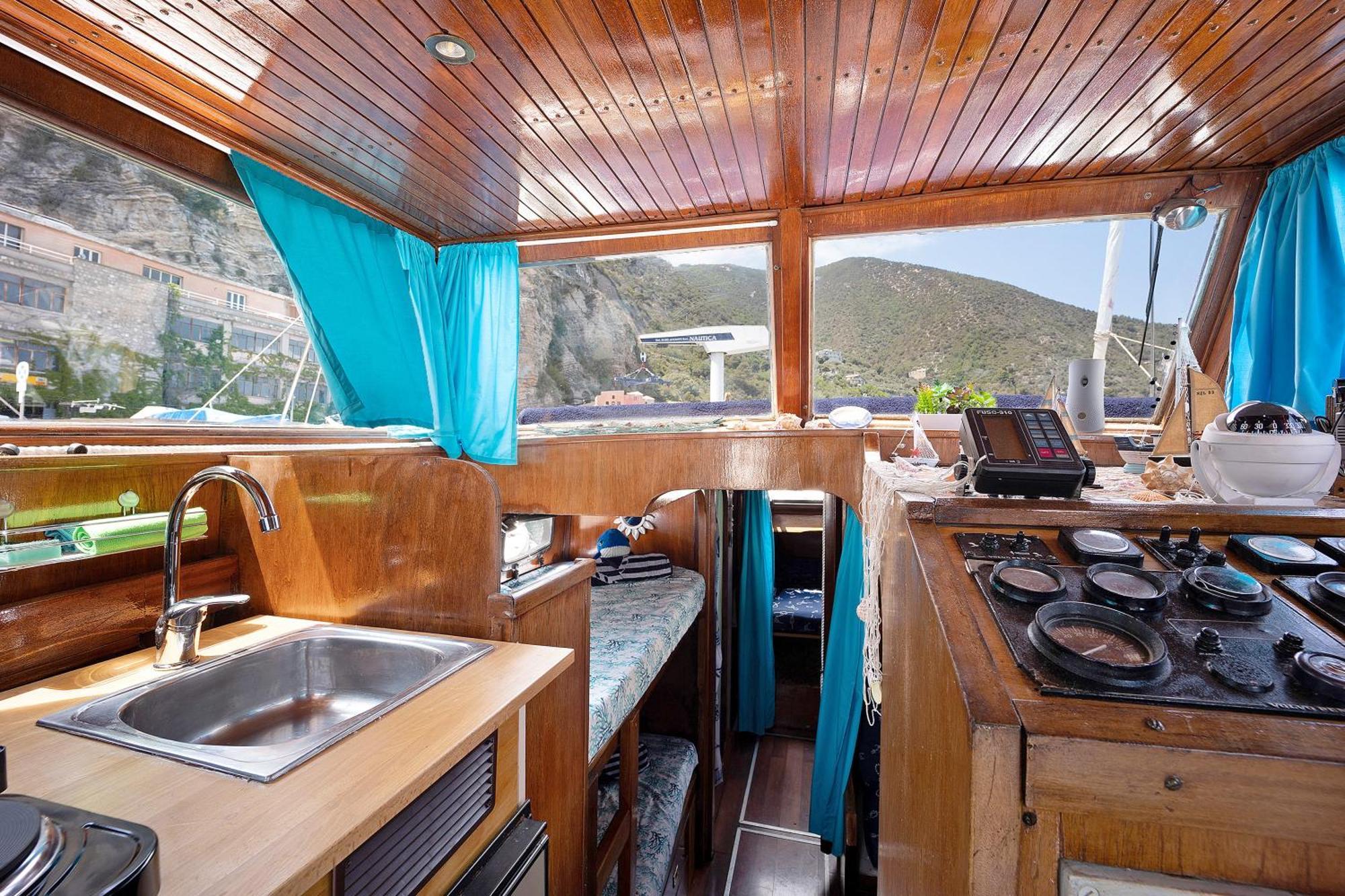 Aloha Jak'S Boat Алассио Экстерьер фото